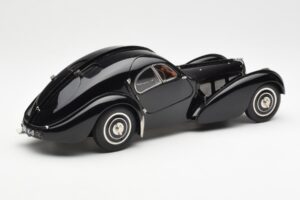 Bugatti 57SC Atlantic ブラック CMC 1:18 M-085 メタル - 画像 2/6