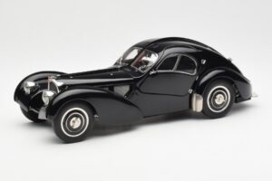 Bugatti 57SC Atlantic ブラック CMC 1:18 M-085 メタル
