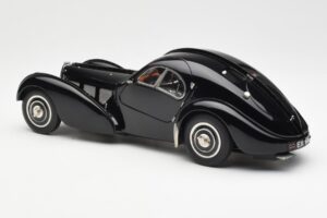 Bugatti 57SC Atlantic ブラック CMC 1:18 M-085 メタル - 画像 5/6