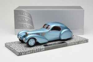 Bugatti Type 57SC Atlantic ブルー Minichamps 1:18 107110320 メタル - 画像 6/6