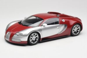 Bugatti Veyron Edition Centenaire Chrome Red Minichamps 1:18 100110851-O メタル