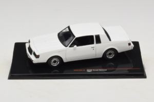 Buick Grand National ホワイト IXO 1:43 CLC576N メタル