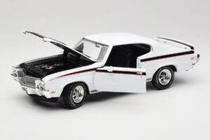 Buick GSX ホワイト American Muscle 1:18 AMM1322/06 メタル - 画像 2/8