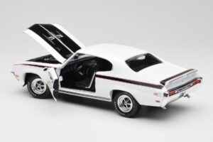 Buick GSX ホワイト American Muscle 1:18 AMM1322/06 メタル - 画像 5/8