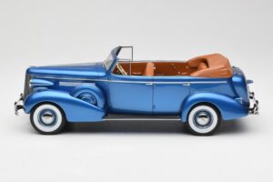 Buick Roadmaster 80-C Four Door Phaeton Blue Metallic BoS Models 1:18 BOS372 レジン - 画像 3/6