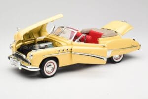 Buick Roadmaster Chrome Yellow Motormax 1:18 23124646-M17 メタル - 画像 2/8