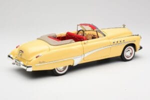 Buick Roadmaster Chrome Yellow Motormax 1:18 23124646-M17 メタル - 画像 3/8