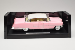Cadillac Elvis Presley's ピンク MRC 1:18 79201 メタル