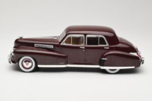 Cadillac Fleetwood 60 Special Sedan レッド MCG 1:18 MCG18071 メタル - 画像 3/6