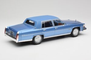 Cadillac Fleetwood Brougham ブルーメタリック MCG 1:18 MCG18252 メタル - 画像 2/6