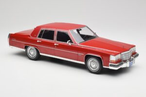 Cadillac Fleetwood Brougham ダークレッドメタリック MCG 1:18 MCG18251 メタル - 画像 3/6