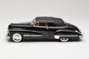 Cadillac Series 62 ブラック Anson 1:18 30345 メタル - 画像 4/8