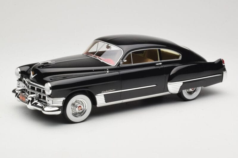 Cadillac Series 62 Club Sedanette ブラック BoS Models 1:18 BOS292 レジン