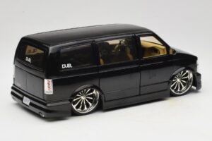 Chevrolet Astro Van Tuned ブラック Jada 1:18 63122 メタル - 画像 3/8