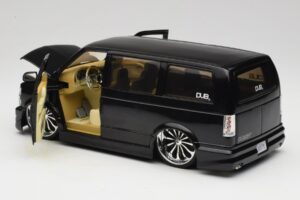 Chevrolet Astro Van Tuned ブラック Jada 1:18 63122 メタル - 画像 5/8