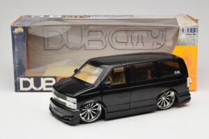 Chevrolet Astro Van Tuned ブラック Jada 1:18 63122 メタル - 画像 8/8