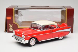 Chevrolet Bel Air Matador レッド & India アイボリー Road Legends 1:18 92109 メタル - 画像 8/8