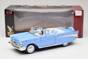 Chevrolet Bel Air カブリオレ ブルー Road Signature 1:18 55/1/0863 メタル - 画像 8/8