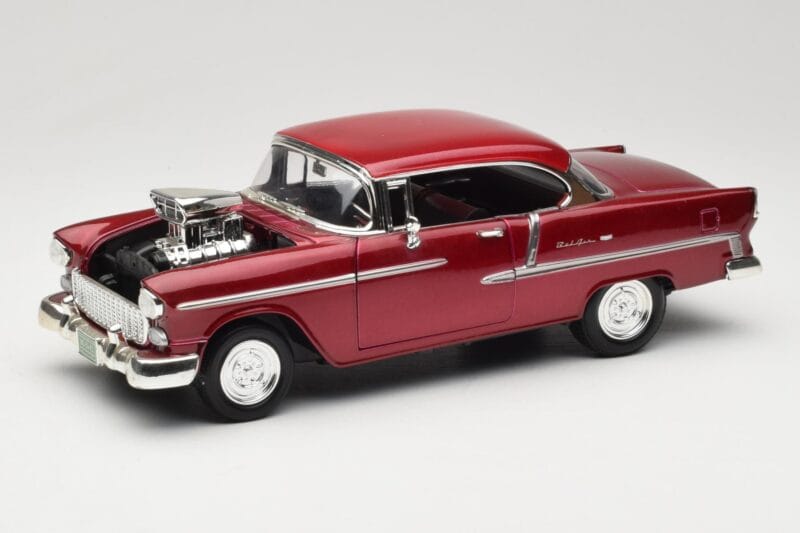 Chevrolet Bel Air レッド Motormax 1:18 73100TC-M1 メタル