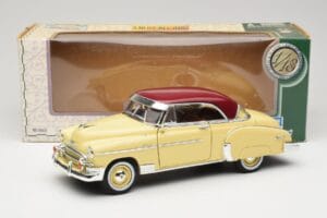 Chevrolet Bel Air イエロー & レッド Motormax 1:18 73111 メタル - 画像 8/8