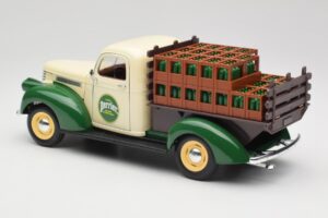 Chevrolet Brasseur Perrier Delivery Van グリーン Solido 1:18 203243 メタル - 画像 7/8