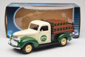 Chevrolet Brasseur Perrier Delivery Van グリーン Solido 1:18 203243 メタル - 画像 8/8