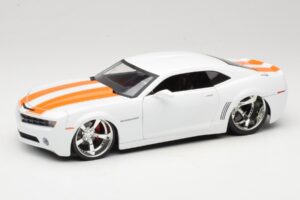 Chevrolet Camaro Concept Tuned ホワイト Jada 1:18 63014 メタル