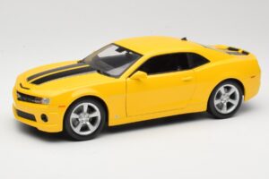 Chevrolet Camaro SS RS イエロー Maisto 1:18 31173 メタル