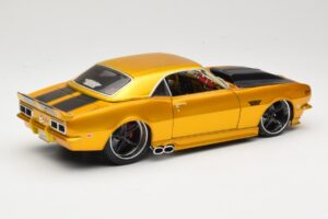 Chevrolet Camaro Z/28 ゴールド Maisto 1:18 31066 メタル - 画像 3/8