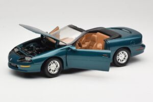 Chevrolet Camaro Z28 カブリオレ グリーン American Muscle 1:18 7231D0 メタル - 画像 2/8