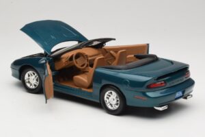 Chevrolet Camaro Z28 カブリオレ グリーン American Muscle 1:18 7231D0 メタル - 画像 5/8