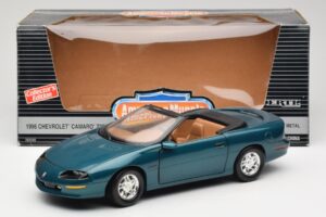Chevrolet Camaro Z28 カブリオレ グリーン American Muscle 1:18 7231D0 メタル - 画像 8/8