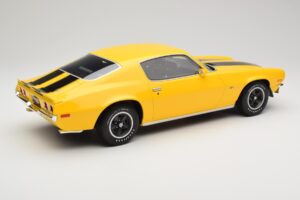 Chevrolet Camaro Z28 RS Daytona Yellow Otto 1:12 G085 レジン - 画像 2/6