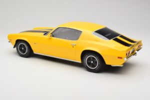Chevrolet Camaro Z28 RS Daytona Yellow Otto 1:12 G085 レジン - 画像 5/6