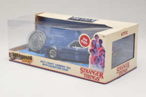 Chevrolet Camaro Z28 Stranger Things With Collectible Coin Metals Diecast 1:24 31110 メタル - 画像 3/3