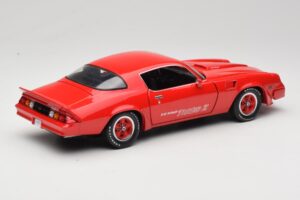 Chevrolet Camaro Z28 Yenko Turbo Z レッド GreenLight 1:18 12999 メタル - 画像 3/8