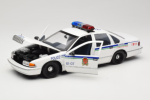 Chevrolet Caprice カナダ ポリス UT Models 1:18 21023 メタル - 画像 2/8
