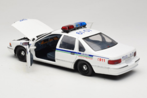 Chevrolet Caprice カナダ ポリス UT Models 1:18 21023 メタル - 画像 5/8