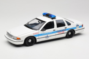 Chevrolet Caprice Chicago ポリス UT Models 1:18 180142096 メタル