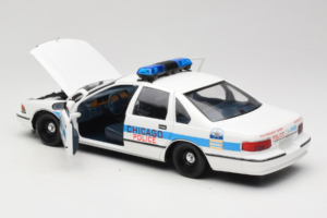 Chevrolet Caprice Chicago ポリス UT Models 1:18 180142096 メタル - 画像 5/8
