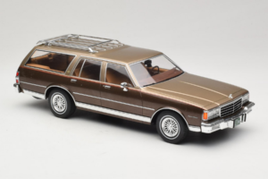 Chevrolet Caprice Estate Wagon ベージュ MCG 1:18 MCG18476 メタル - 画像 4/6