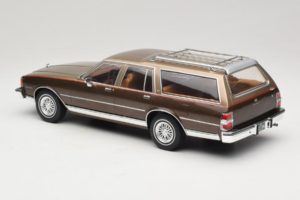 Chevrolet Caprice Estate Wagon ベージュ MCG 1:18 MCG18476 メタル - 画像 5/6