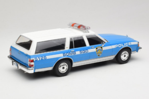 Chevrolet Caprice Estate Wagon NYPD MCG 1:18 MCG18477 メタル - 画像 2/6