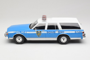 Chevrolet Caprice Estate Wagon NYPD MCG 1:18 MCG18477 メタル - 画像 3/6