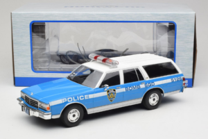 Chevrolet Caprice Estate Wagon NYPD MCG 1:18 MCG18477 メタル - 画像 6/6