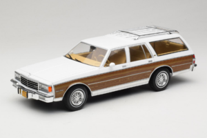 Chevrolet Caprice Estate Wagon ホワイト MCG 1:18 MCG18475 メタル
