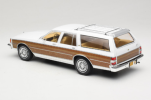 Chevrolet Caprice Estate Wagon ホワイト MCG 1:18 MCG18475 メタル - 画像 5/6