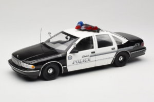 Chevrolet Caprice Glendale ポリス UT Models 1:18 21026 メタル