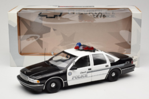 Chevrolet Caprice Glendale ポリス UT Models 1:18 21026 メタル - 画像 8/8