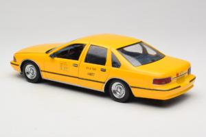 Chevrolet Caprice NYC タクシー UT Models 1:18 180142095-O1 メタル - 画像 7/8
